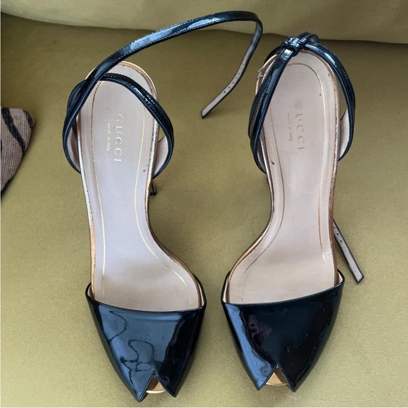 Gucci Glossy Black Peep toe W/ Metallic Heel - Picture 2 of 4